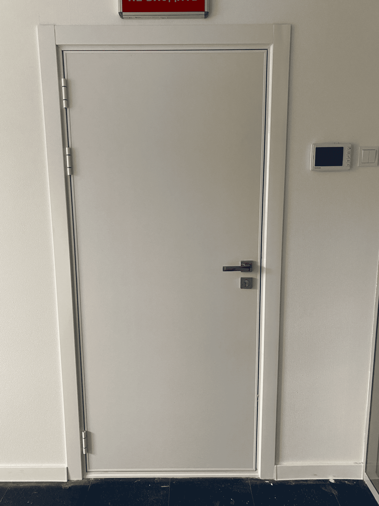 Дверь рентгенозащитная распашная (облегчённая)