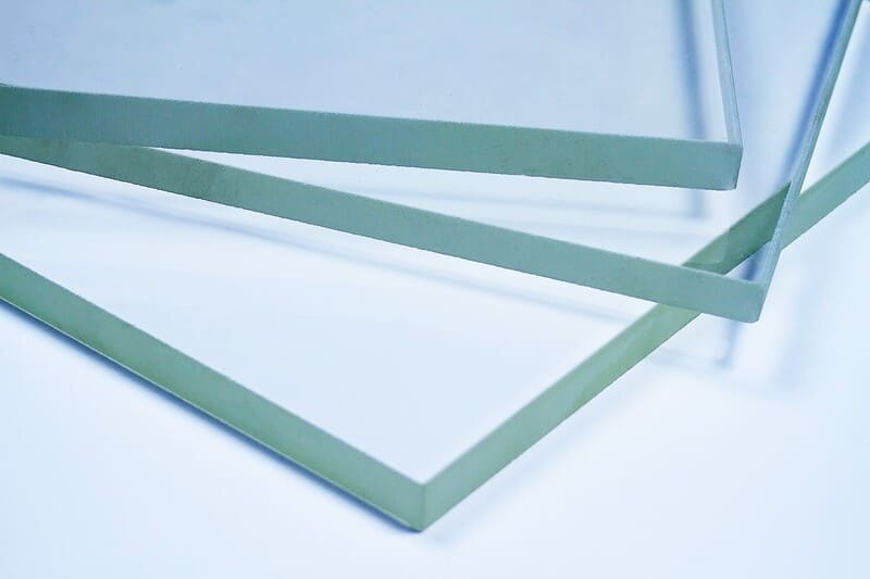 Радиационно-защитное стекло в металлической раме для защиты от излучения